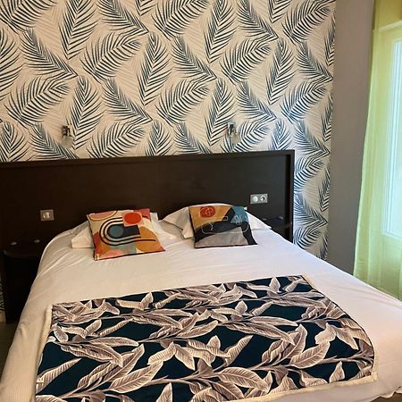 Hotel Le Richelieu เลอเทรปอร์ ภายนอก รูปภาพ
