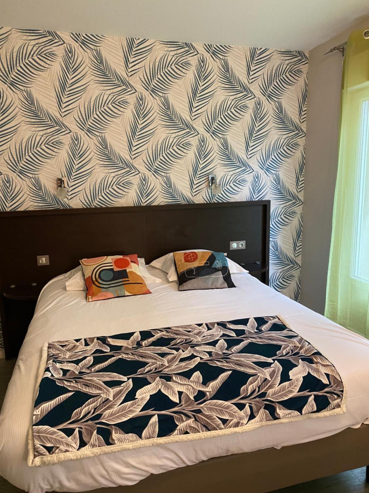 Hotel Le Richelieu เลอเทรปอร์ ภายนอก รูปภาพ
